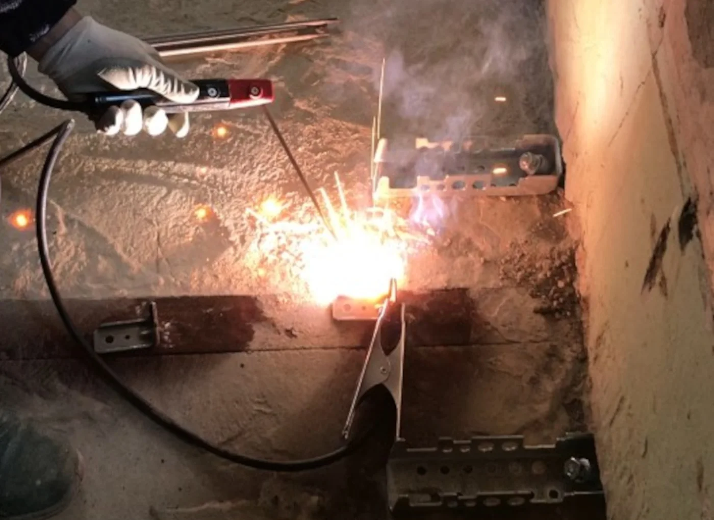 connettore-centrostorico-rinforzo-solai-acciaio-saldato-centrostorico-leca