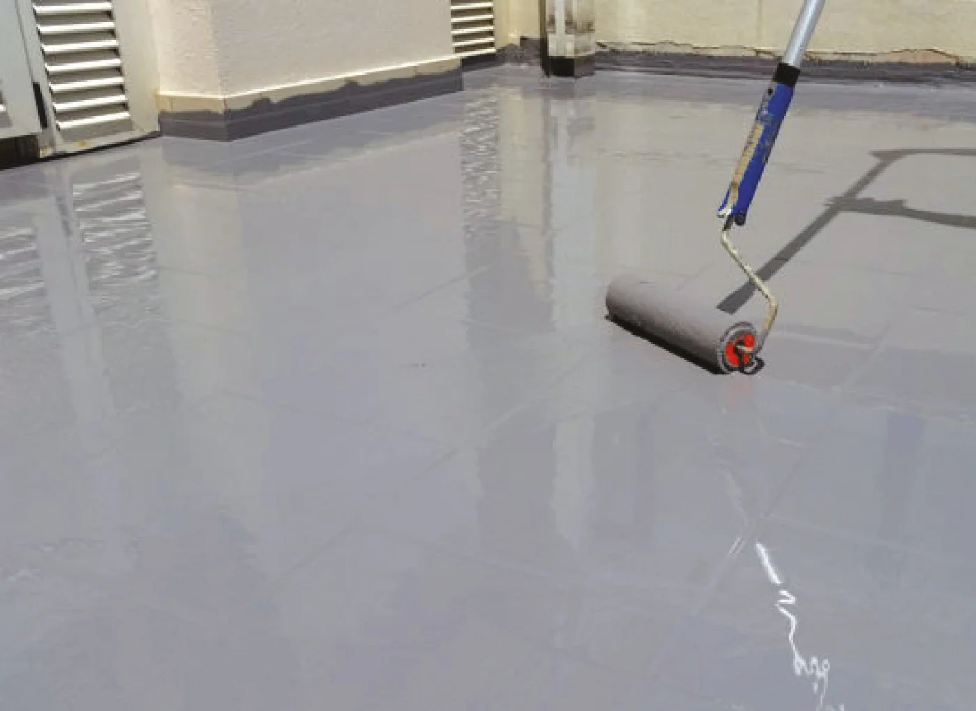 sistemi-impermeabilizzanti-liquidi-manuale-coperture-leca