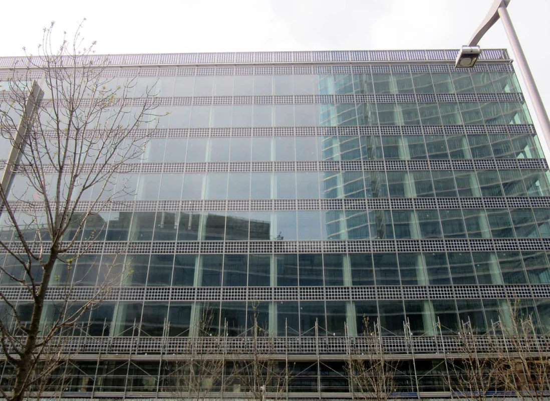 2-degrees-porta-nuova-milano-livellamento-paris-slim-1