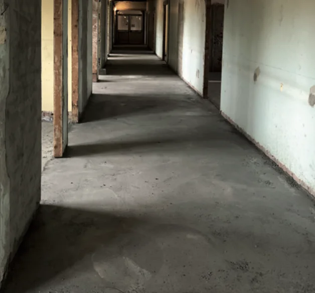 ultraSLIM: livellina antiritiro per lisciatura e livellamento fondi irregolari