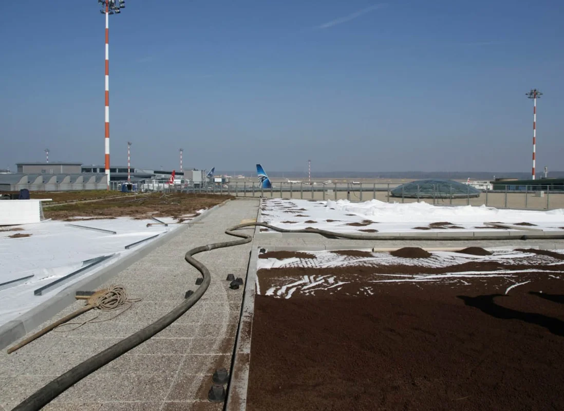 aeroporto-malpensa-giardino-pensile-agrileca-lecagreen-9