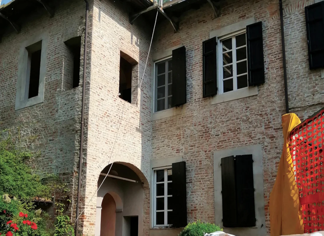 castello-sarmato-piacenza-laterlite-centrostorico-sottofondo-leggero-nhl-1