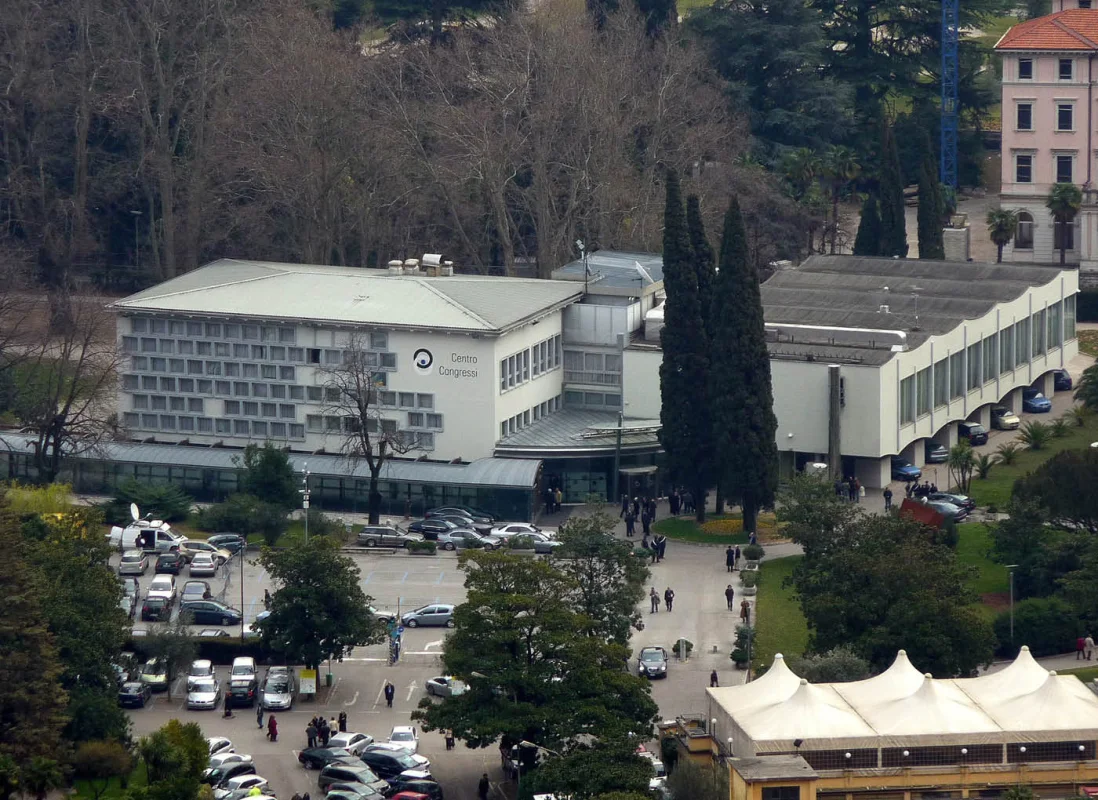 centro-congressi-riva-garda-leca-cls-1600-1