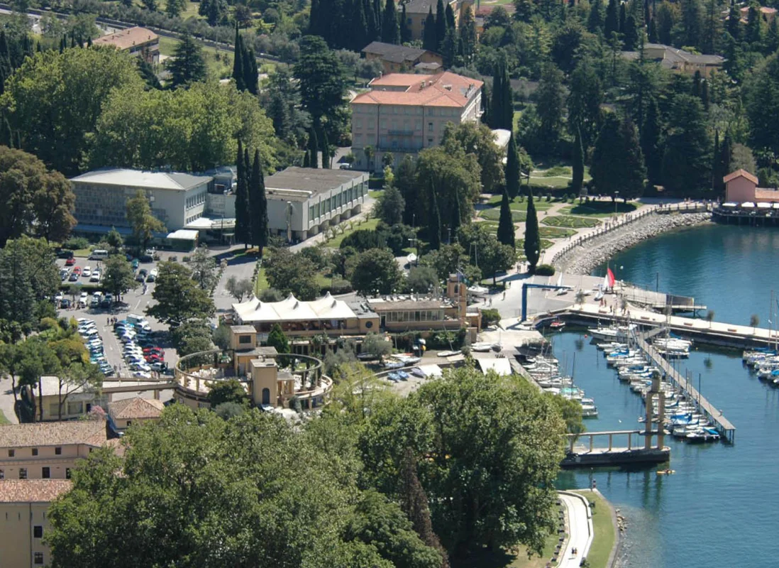 Il calcestruzzo strutturale Leca<sup>®</sup> consolida il Centro Congressi di Riva del Garda