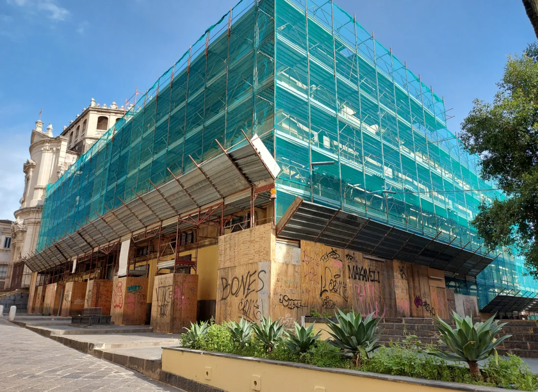 consolidamento-edificio-storico-calcestruzzi-strutturali-leggeri-connettore-centrostorico-catania