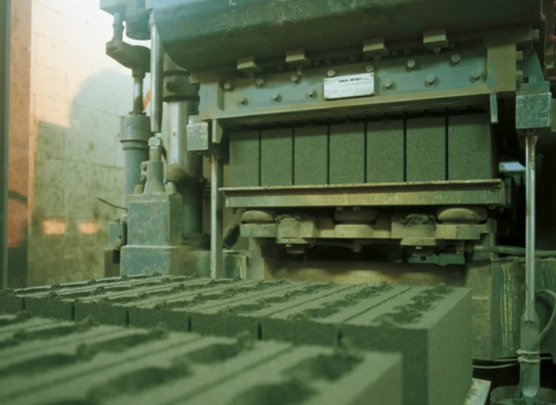 produzione-blocchi-calcestruzzo-alleggerito-leca-AP1