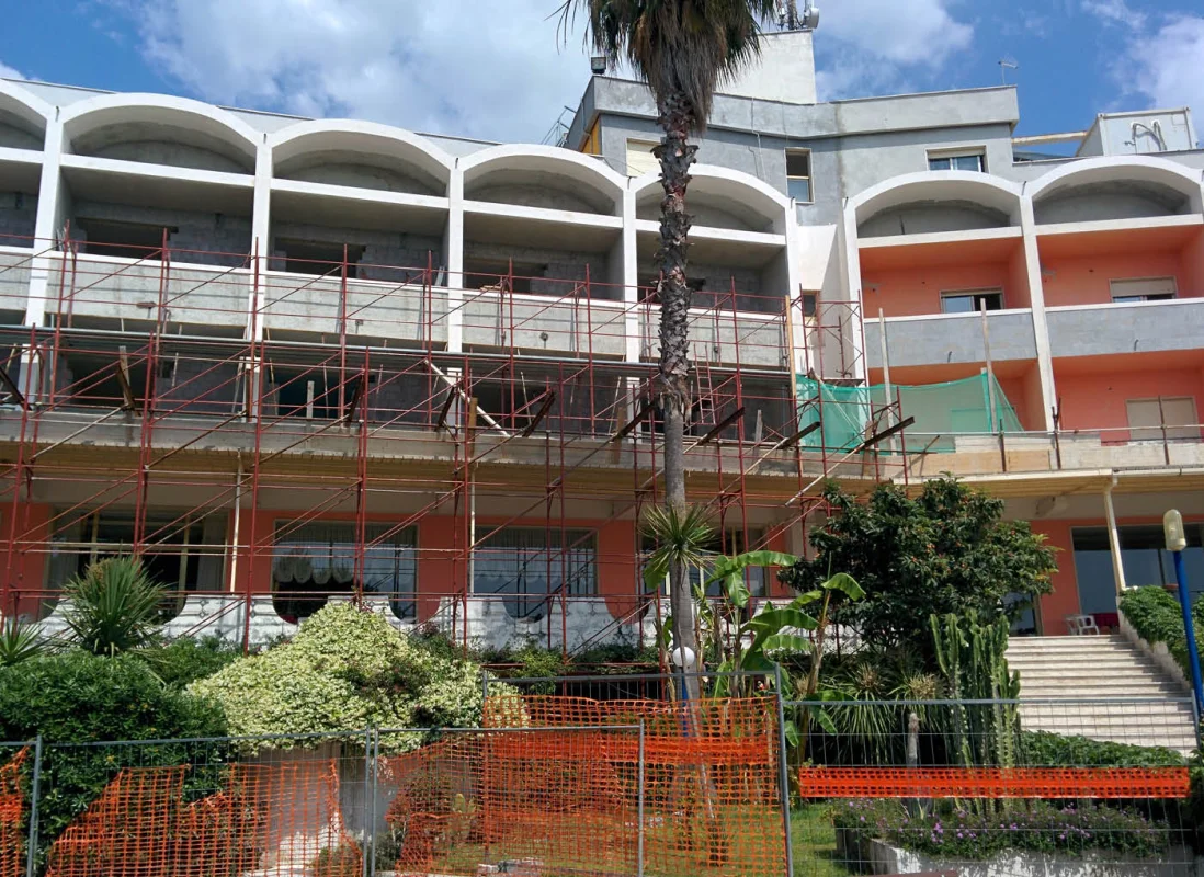 resort-scalea-massetti-leggeri-2