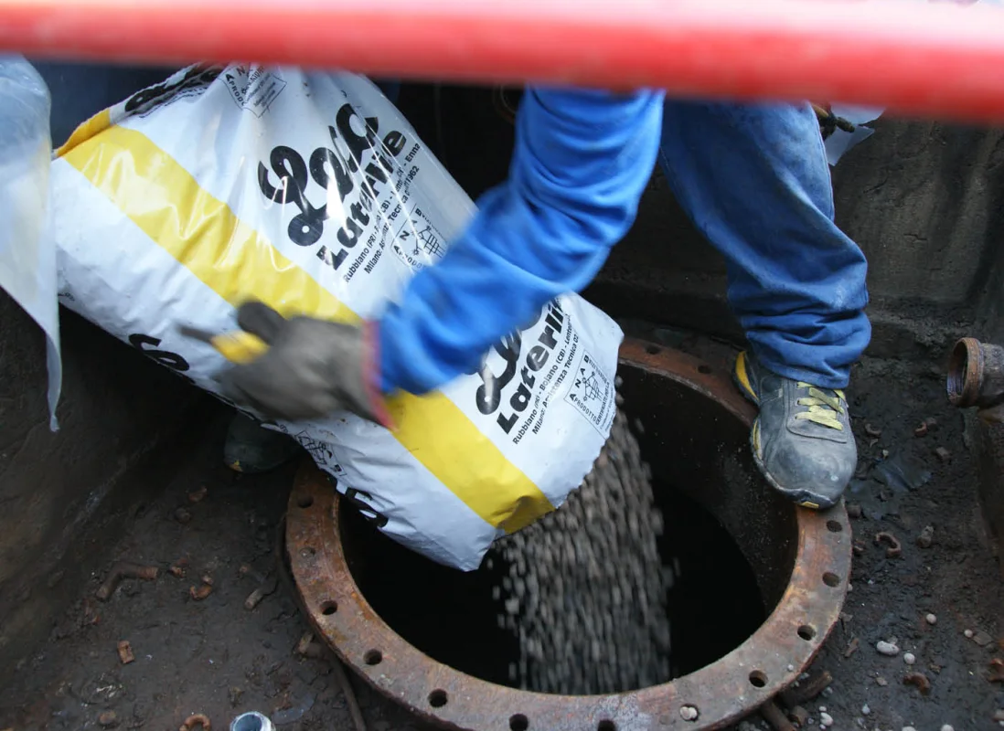 riempimento-serbatoi-interrati-gallerie-italia-7